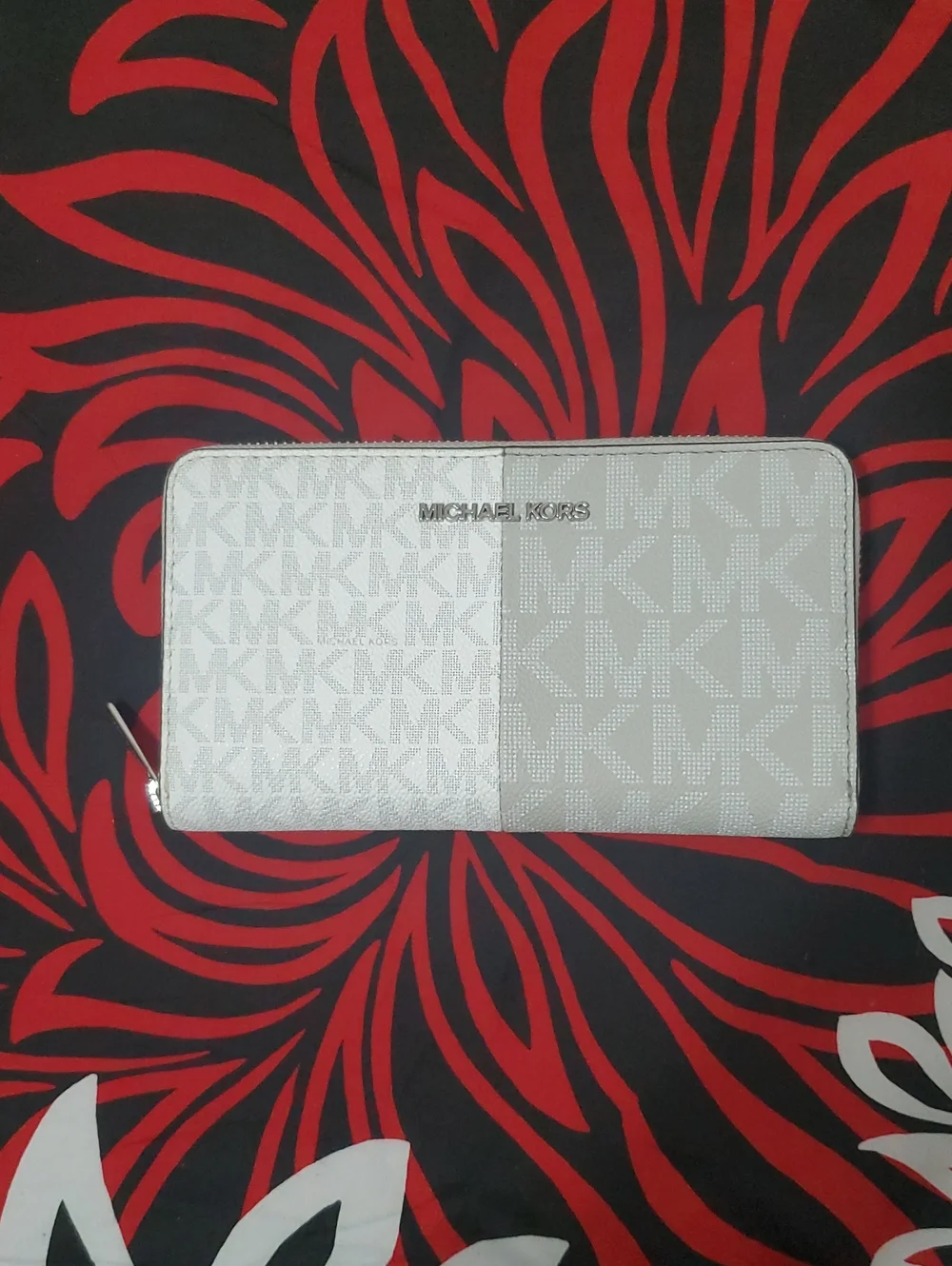 Michael Kors White and Light Gray Medium Zip Wallet